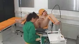 Djevojka s naočalama ...