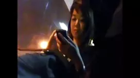 Crnac u sunčanim nao ...