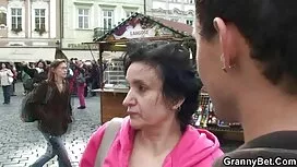 Zreli frajer povlači ...