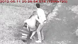 Djevojčica miluje sv ...
