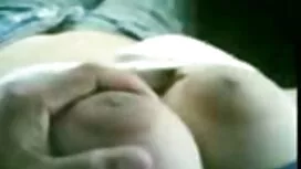 Razigrana plavuša vo ...