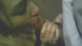 Maser maže anus tamn ...